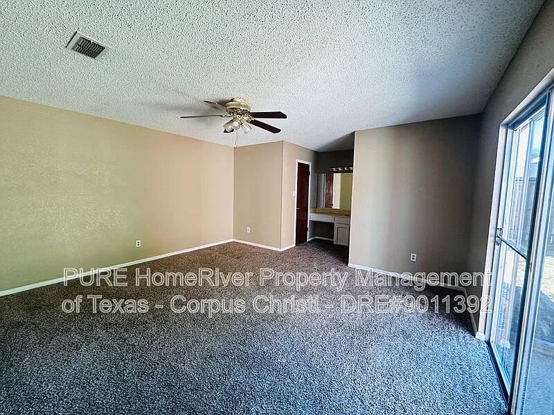 3 bed, 2.0 bath, 1255 sqft, $1,850 — Photo 3