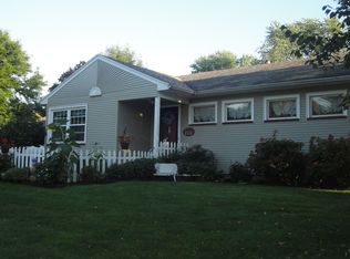 208 Sierra Dr, Rochester, NY 14616