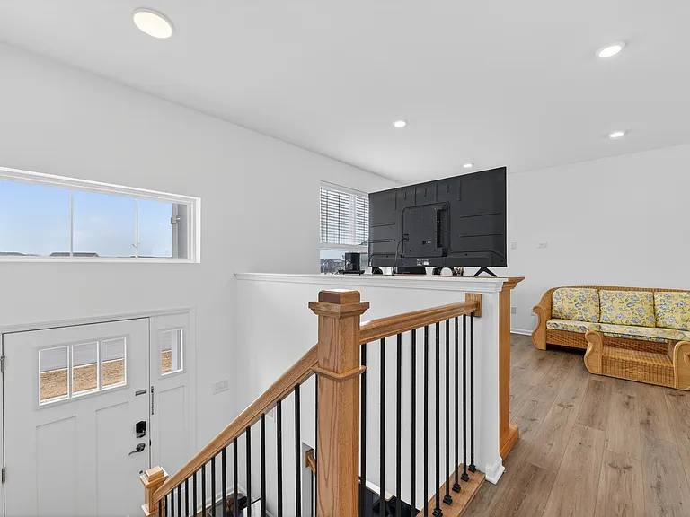 25631 W Wakefield Dr — Photo 18