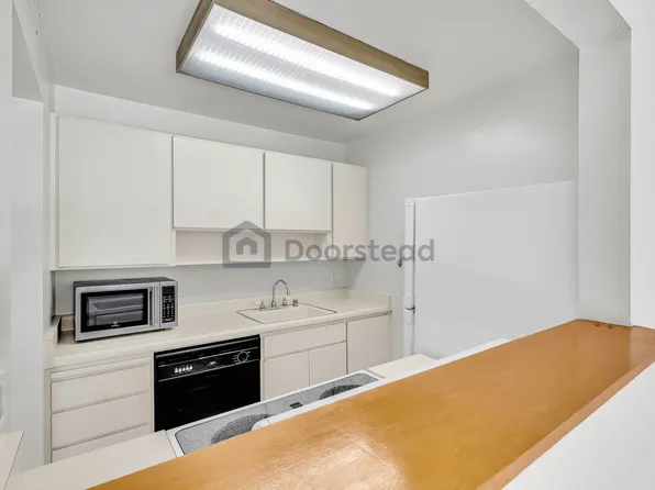 310 N Civic Dr, Walnut Creek, CA