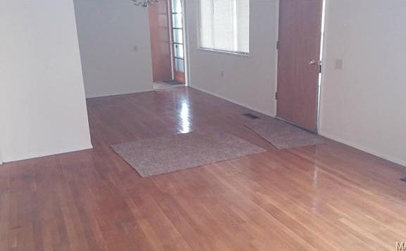 4th image of 1675 Fairmount Dr
