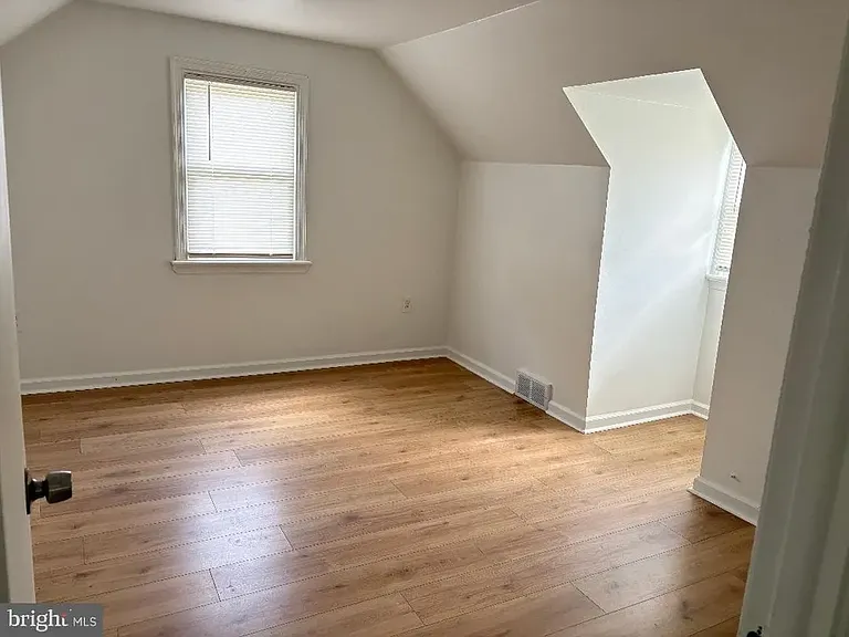 120 Overhill Ave — Photo 13