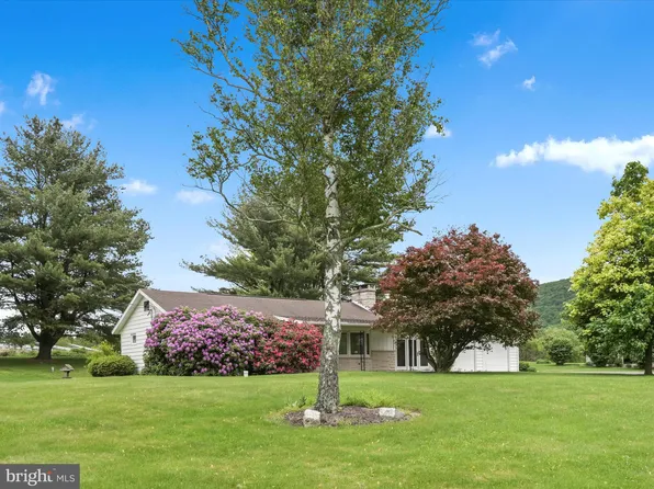 858 Hill Rd, Hegins, PA 17938