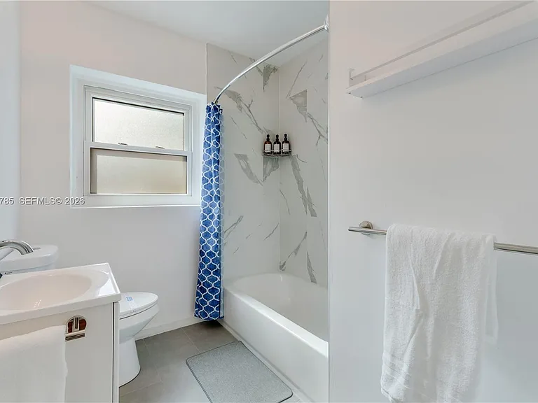 820 SW 26th Rd — Photo 22