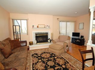 38 Chelsea Way, Bridgewater, NJ 08807