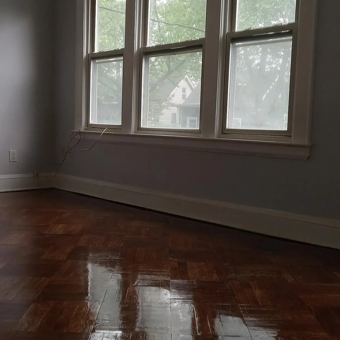 160 Linden Ave — Photo 3