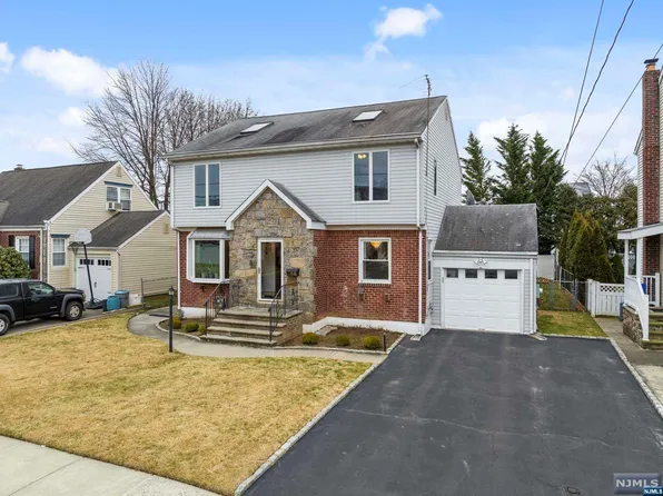 196 Schepis Ave, Saddle Brook, NJ 07663