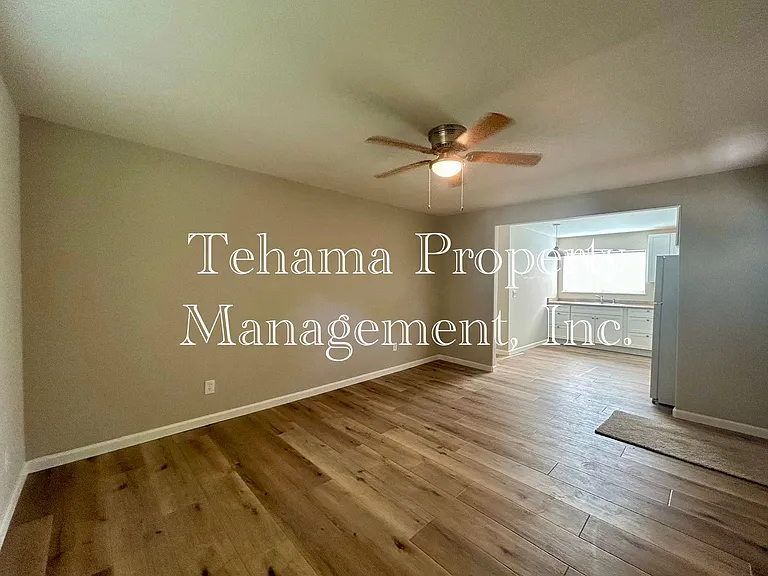220 D St #B — Photo 3