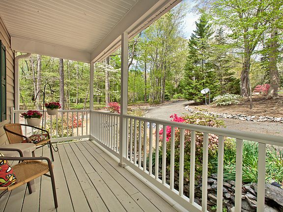 4th image of 9074 Oak Circle Ln