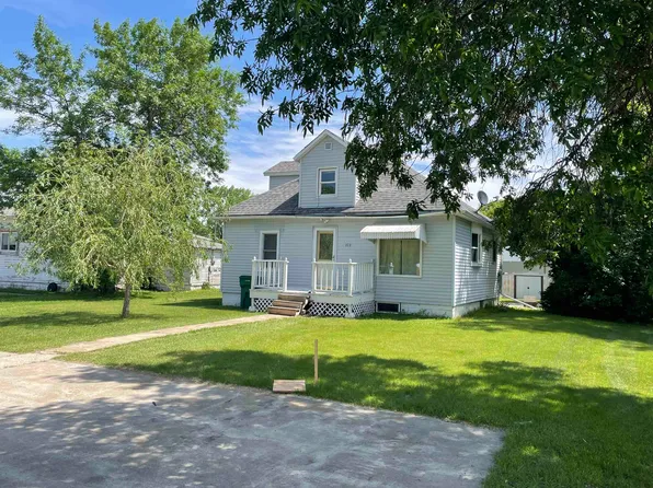 470 Main St, Westhope, ND 58793