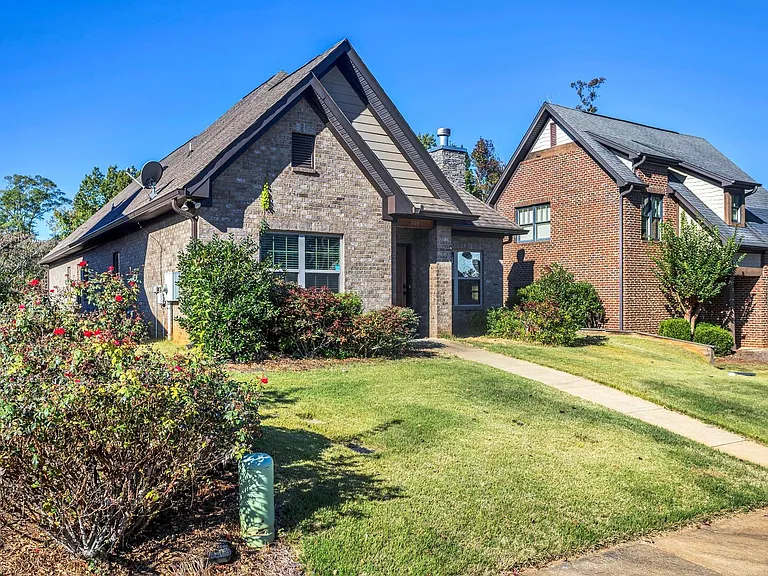 999 Starr Ct — Photo 32