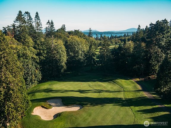 3rd image of 1 Semiahmoo Parkway