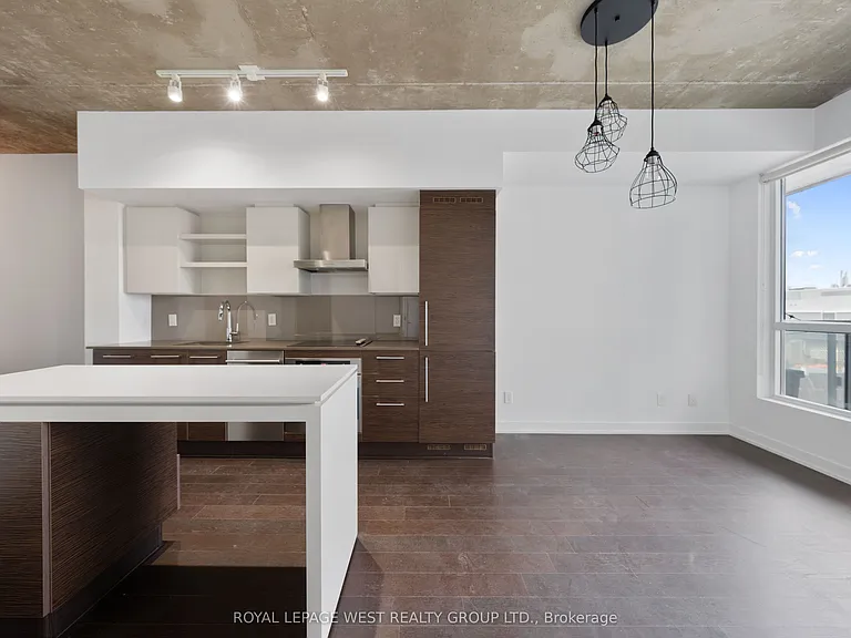 1030 King St W #835 — Photo 11