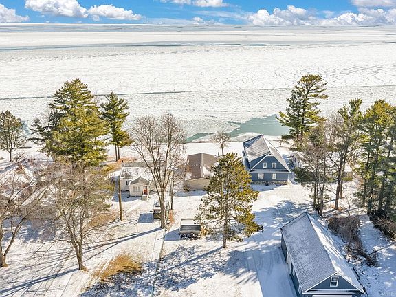 2nd image of 8723 Lakeshore Rd