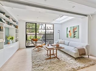 21 1st St, Brooklyn, NY 11231