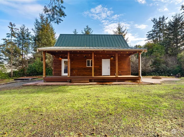 815 Vagabond Avenue SW, Ocean Shores, WA 98569