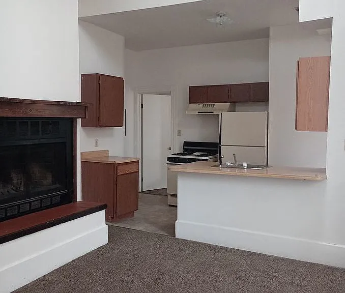 354 W 7th St #4 — Photo 12