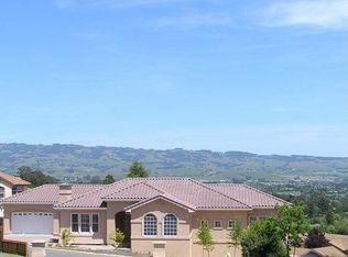 712 Sousa Ct, Petaluma, CA 94952