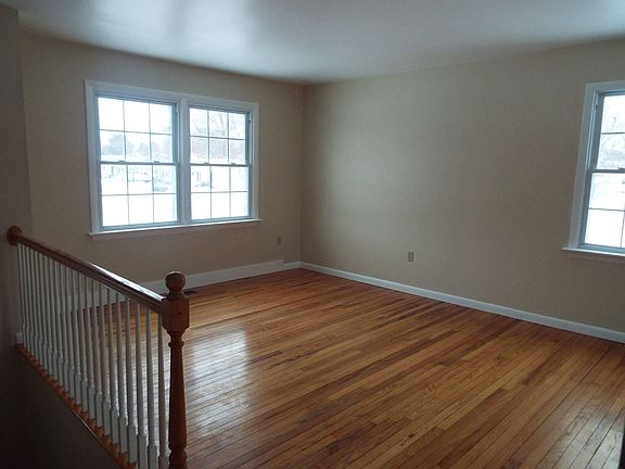 2nd image of 415 Florin Ave