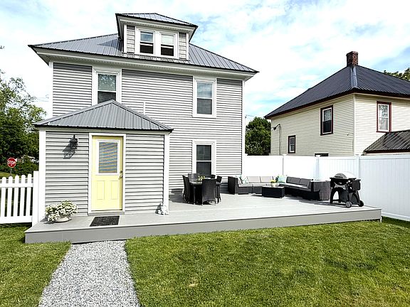 5th image of 231 3rd Street