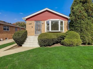 5218 Foster St, Skokie, IL 60077