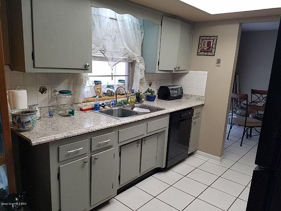 3rd image of 2515 Tomoka Ave