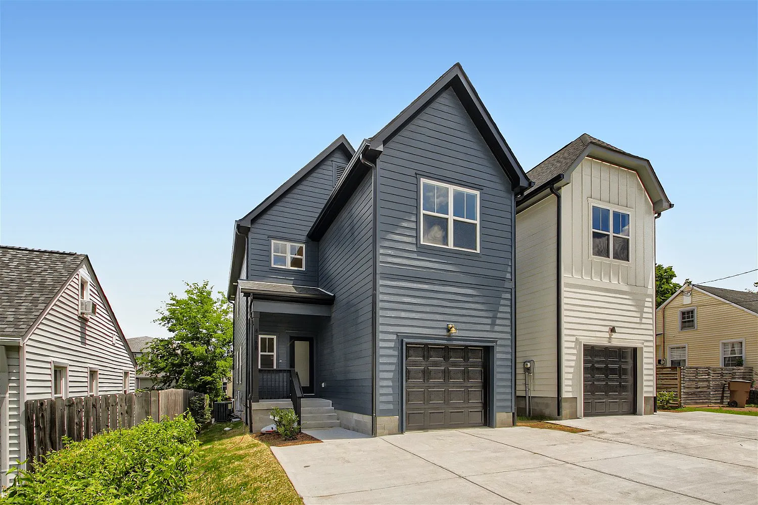 3 bed, 2.5 bath, 1976 sqft, $3,200 — Photo 1