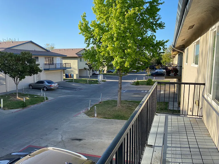 2118 Peppertree Way #4 — Photo 8