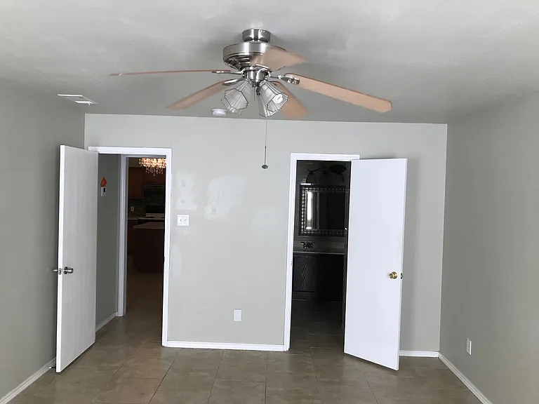 713 Cooper Ln — Photo 11