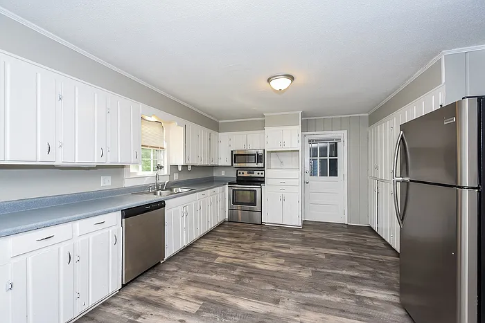 455 Brookshire Dr — Photo 7