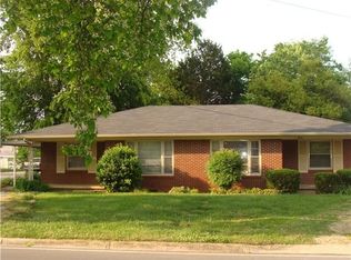 314 1st St, Lawrenceburg, TN 38464