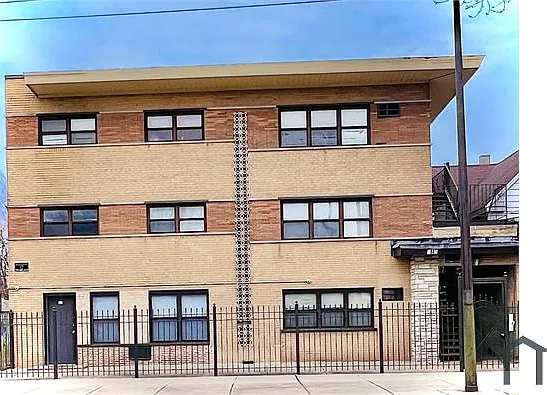 8149 S Exchange Ave