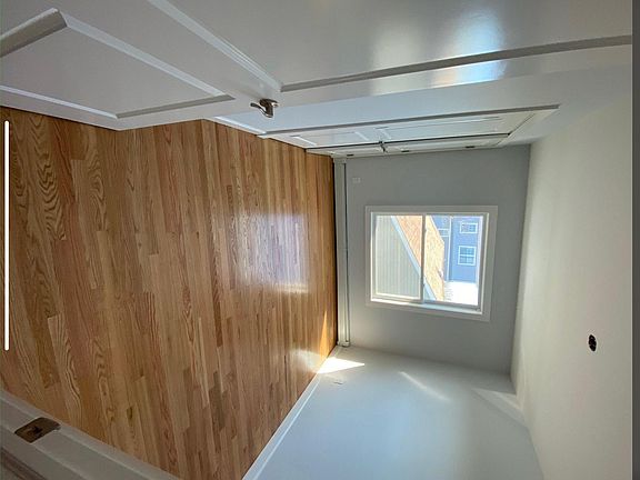 5th image of 414 E Park Ave Floor 2