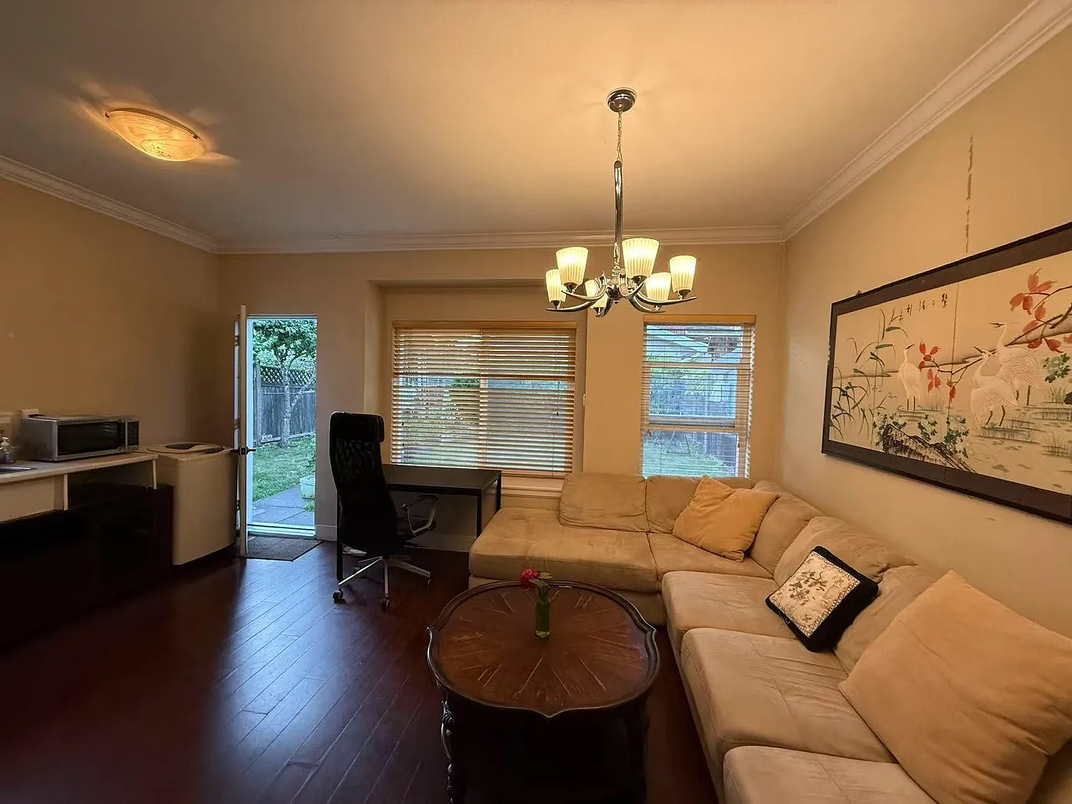 1 bed, 300 sqft, $1,600 — Photo 3