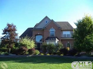 3545 Mill Creek Dr, Lake Orion, MI 48360