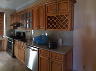 7821 73rd Pl APT 2R, Ridgewood, NY 11385