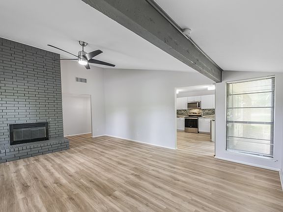 5th image of 3401 Meadow Oaks Dr
