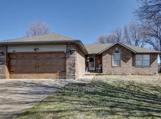 100 Holly Ridge Rd, Willard, MO 65781