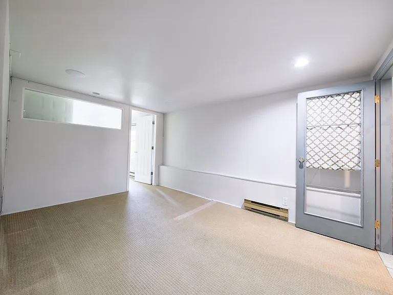 3775 Emerald Dr — Photo 28