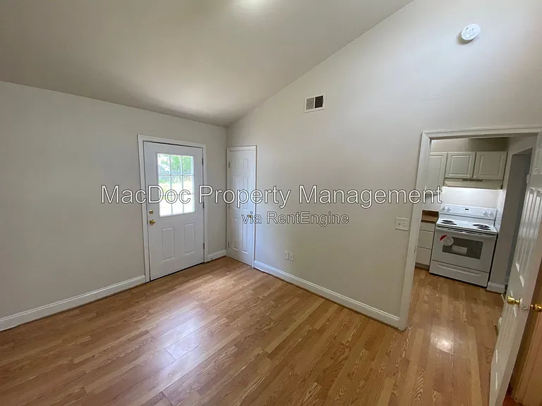 806 Weedon St #A — Photo 14