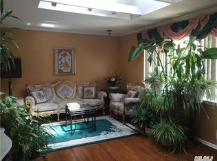 19605 Foothill Ave, Hollis, NY