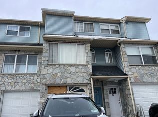 12 Temple Ct, Pinedale, NY 10314