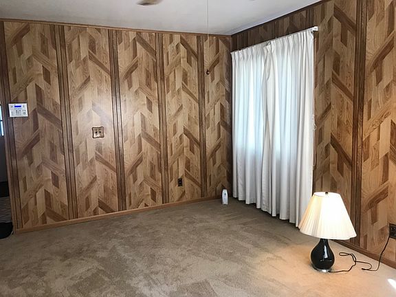 3rd image of 3997 Myron Ave