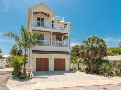 107 12th St S, Bradenton Beach, FL, 34217
