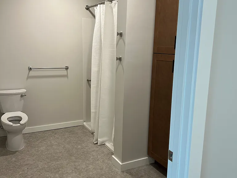 Fox Run Apartments — Photo 13