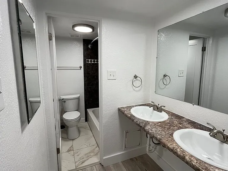 SloHi 1516 Perry Street — Photo 15