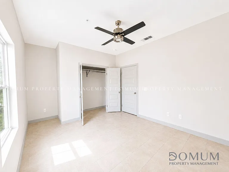 921 Jay Ave #11 — Photo 5