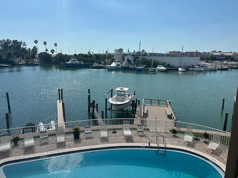 Option for dock and lift.