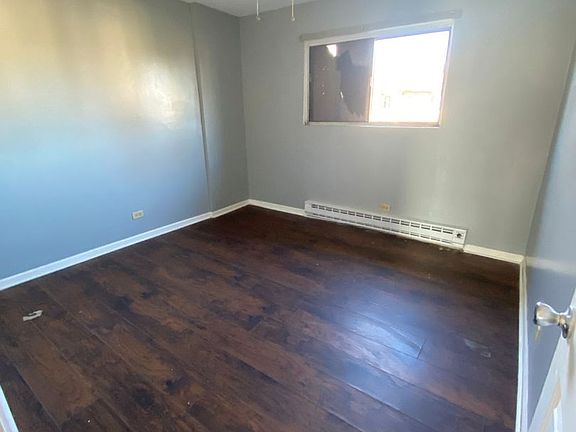 5th image of 4241 Jennifer Ln APT 2C