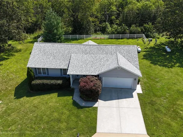 35 Westwood Dr, Salem, MO 65560